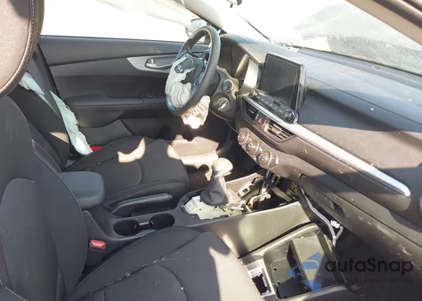 2024 Kia Forte Lxs из США, поврежденный, VIN 3KPF24AD5RE800679